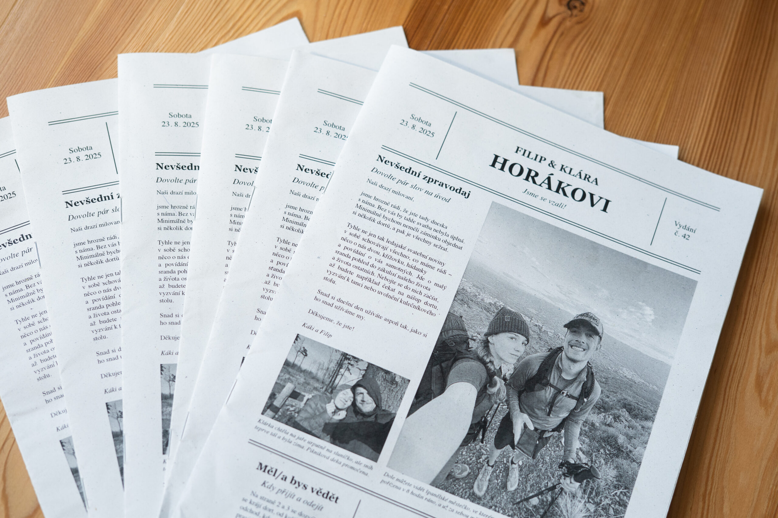 svatební noviny Canva šablona